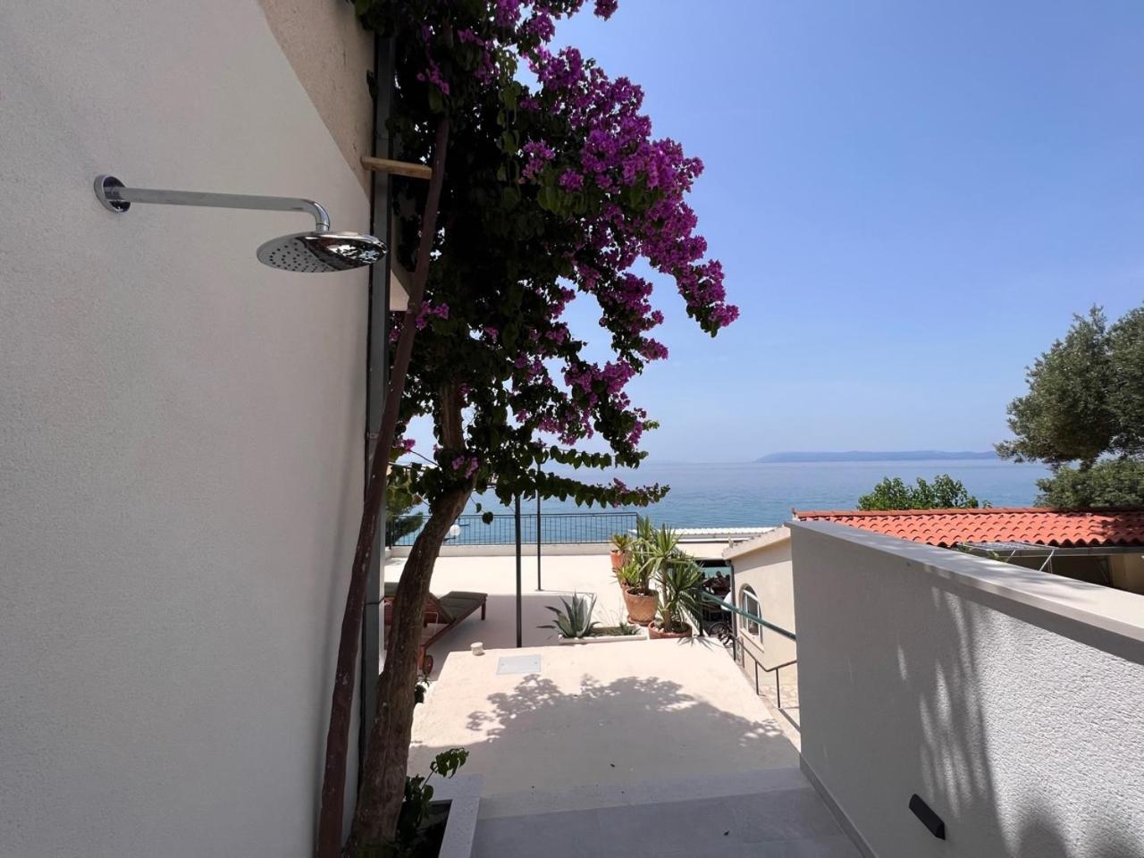 Beachfront Comfort Apartment Nives Tučepi Exterior foto